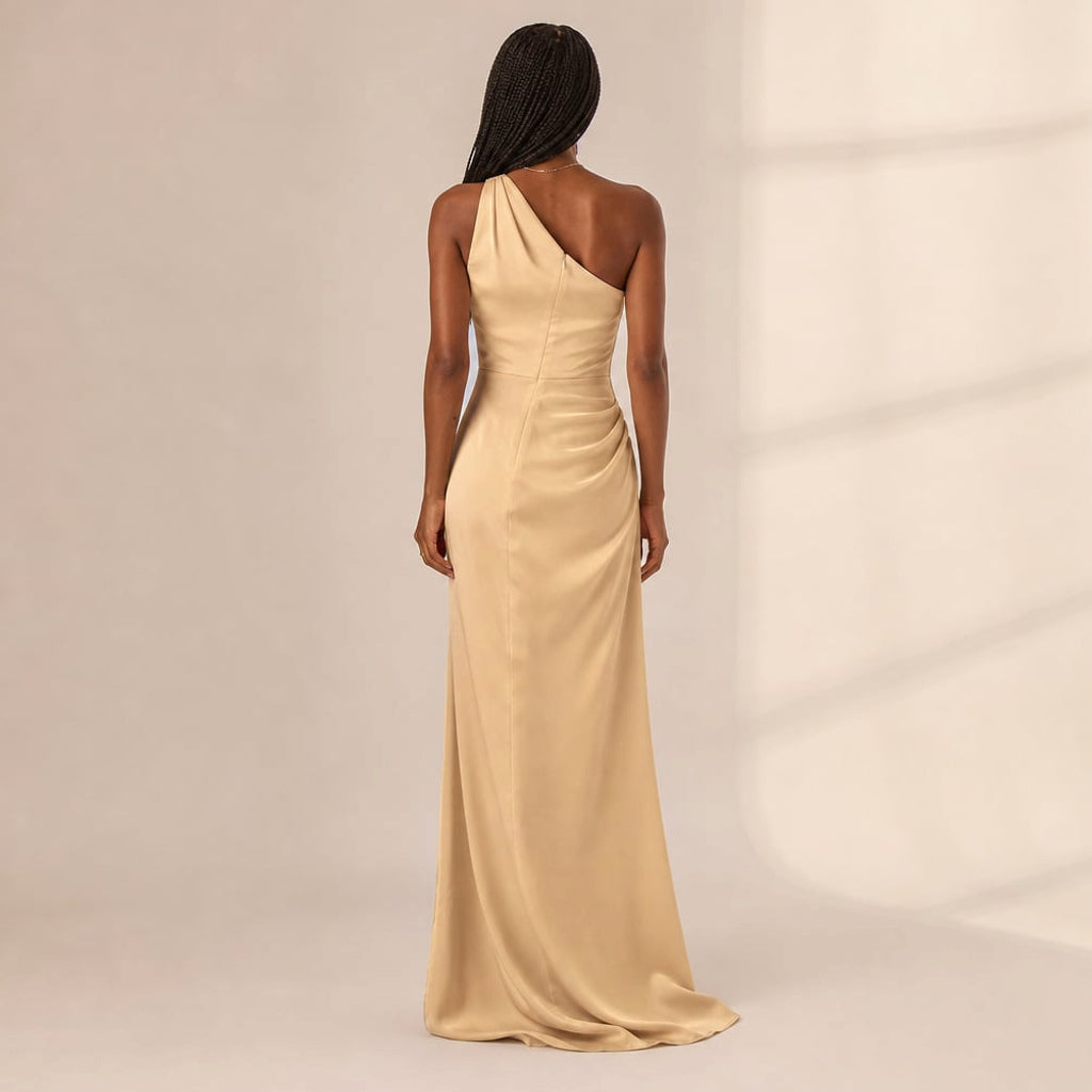 Vestido maxi asimétrico con abertura café claro – Labetina