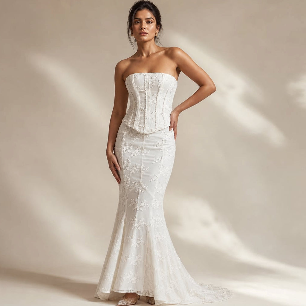 Vestido maxi sirena sin tirantes de encaje y corsé blanco – Labetina
