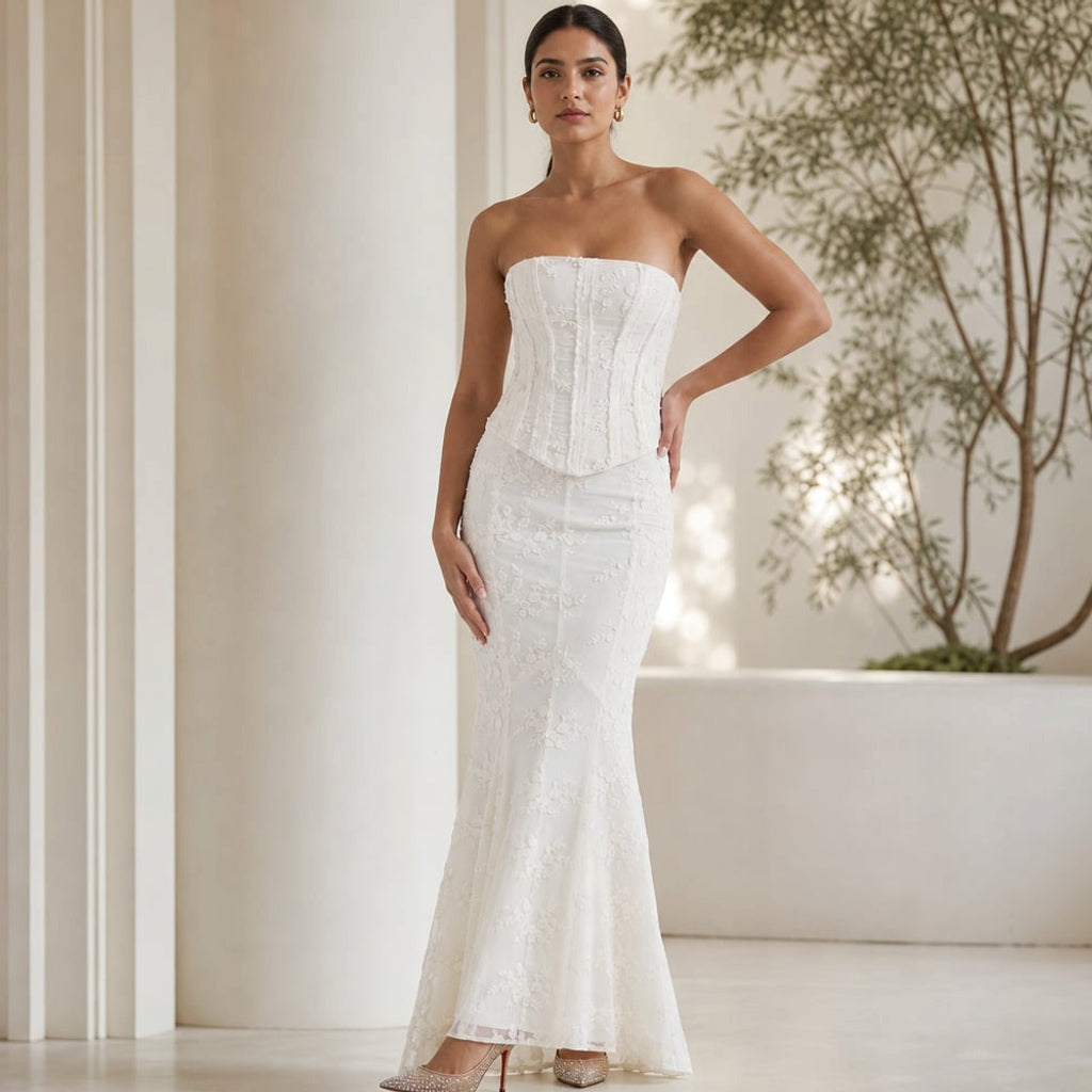 Vestido maxi sirena sin tirantes de encaje y corsé blanco – Labetina